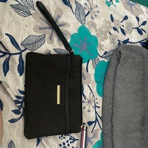 Tommy Hilfiger wristlet